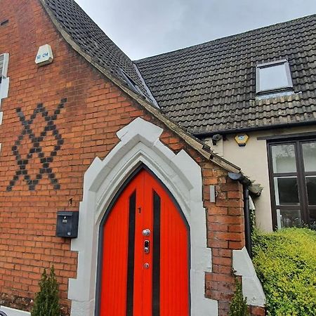 The Chapel Cottage By Ritual Stays เฮเมลเฮมพ์สเตด ภายนอก รูปภาพ