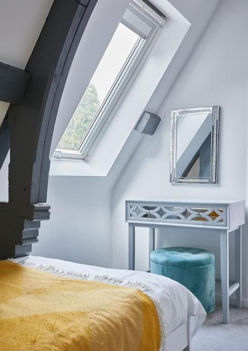 The Chapel Cottage By Ritual Stays เฮเมลเฮมพ์สเตด ภายนอก รูปภาพ