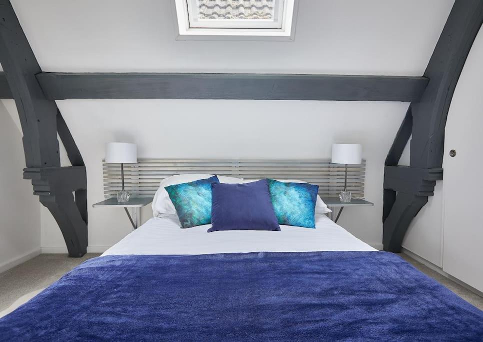 The Chapel Cottage By Ritual Stays เฮเมลเฮมพ์สเตด ภายนอก รูปภาพ